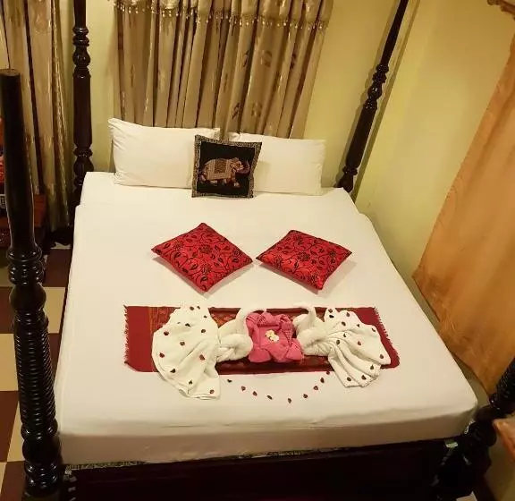 هتل Sakura Wood House