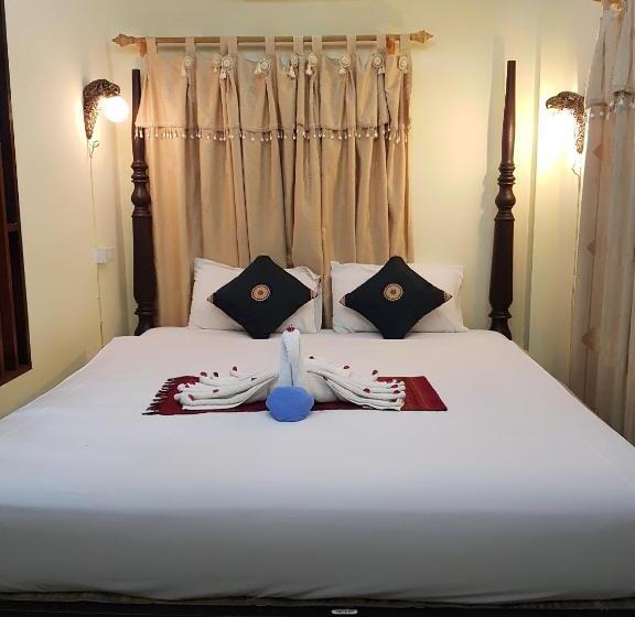 فندق Sakura Wood House