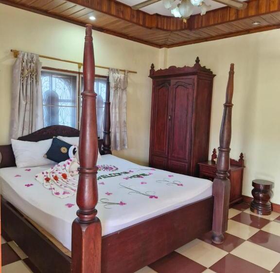 فندق Sakura Wood House