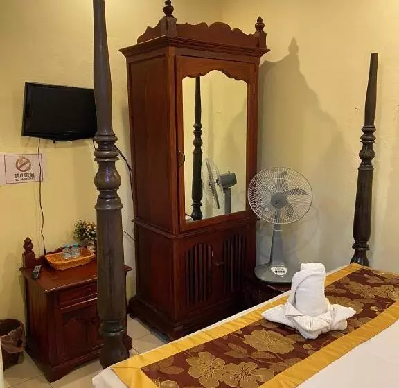 هتل Sakura Wood House