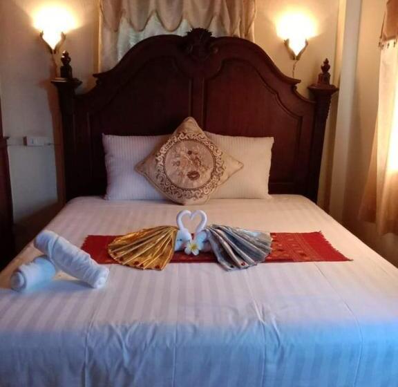 فندق Sakura Wood House