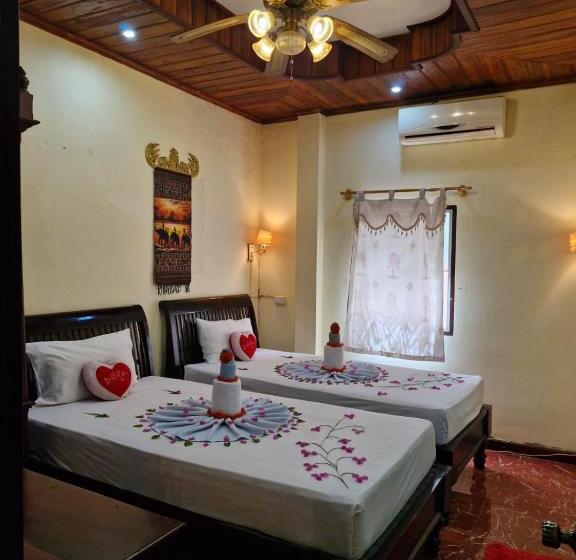 فندق Sakura Wood House