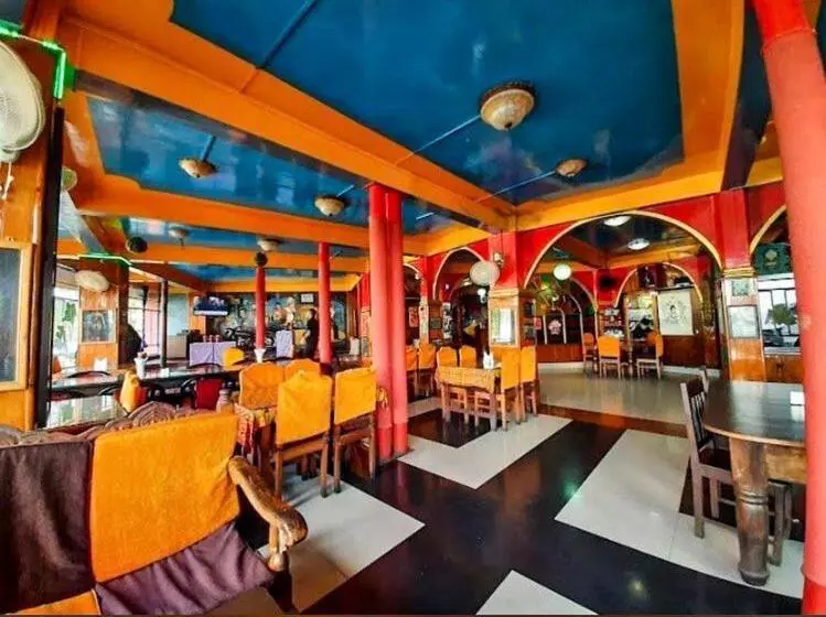 King Thai Hotel And Restaurant