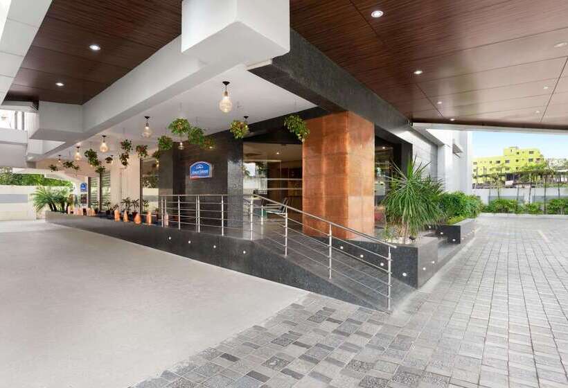 Hotel Howard Johnson By Wyndham Kolkata Airport