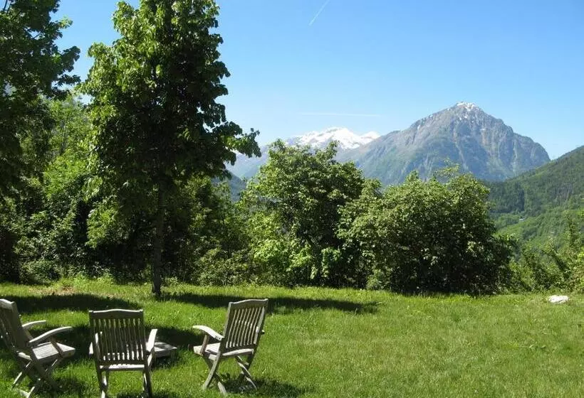 تختخواب و صبحانه Chalet Solneige
