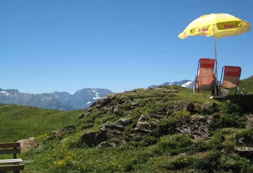 تختخواب و صبحانه Chalet Solneige