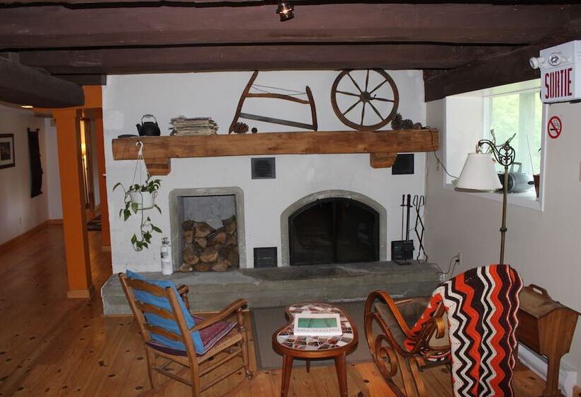 Bed and Breakfast La Grange Country Inn