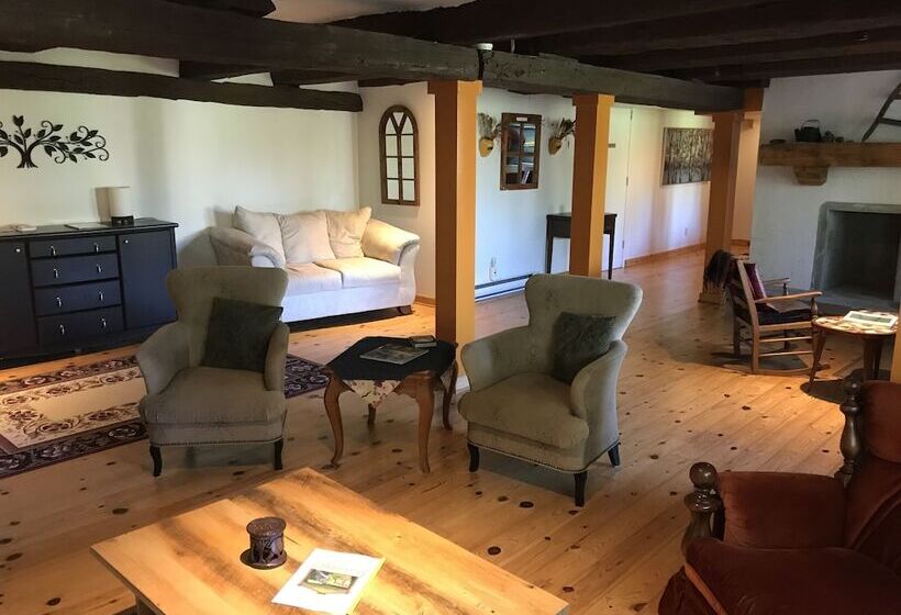 Bed and Breakfast La Grange Country Inn