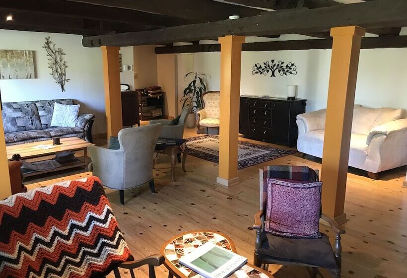 Bed and Breakfast La Grange Country Inn