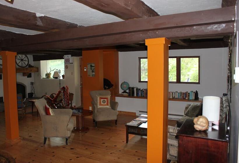 Bed and Breakfast La Grange Country Inn