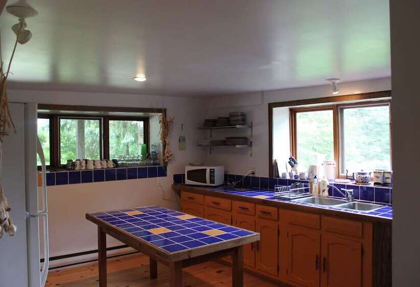 Bed and Breakfast La Grange Country Inn