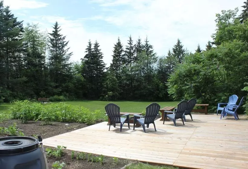 Aamiaismajoitus (B&B) La Grange Country Inn