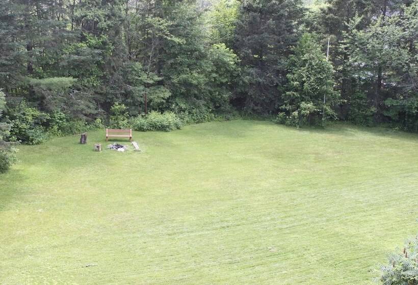 Bed and Breakfast La Grange Country Inn