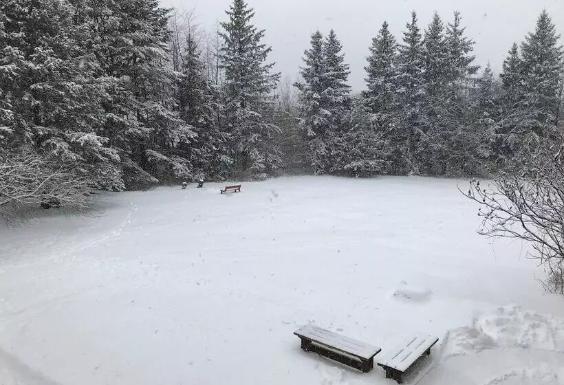 Aamiaismajoitus (B&B) La Grange Country Inn