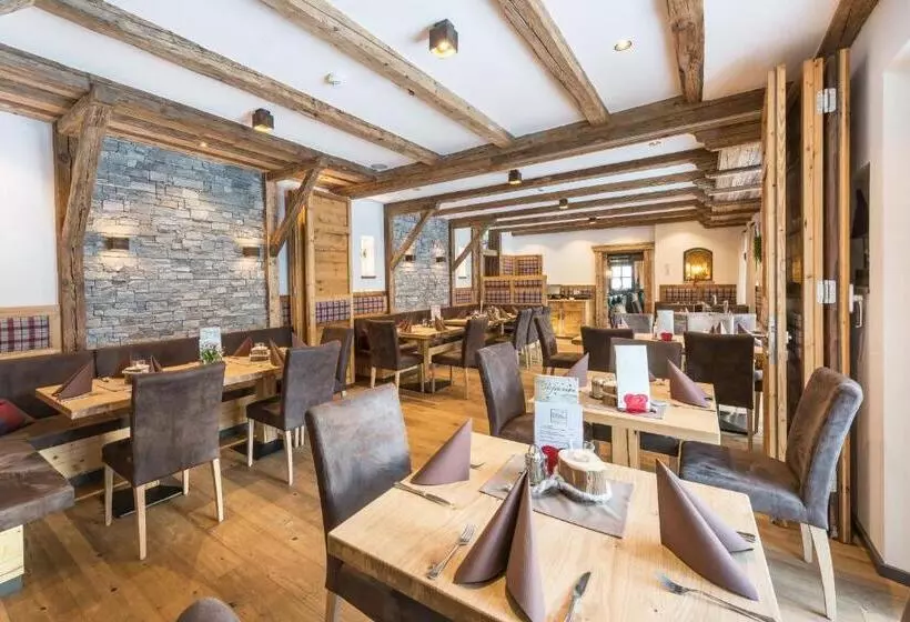 ベッドアンドブレックファースト Pension Restaurant Dorfalm