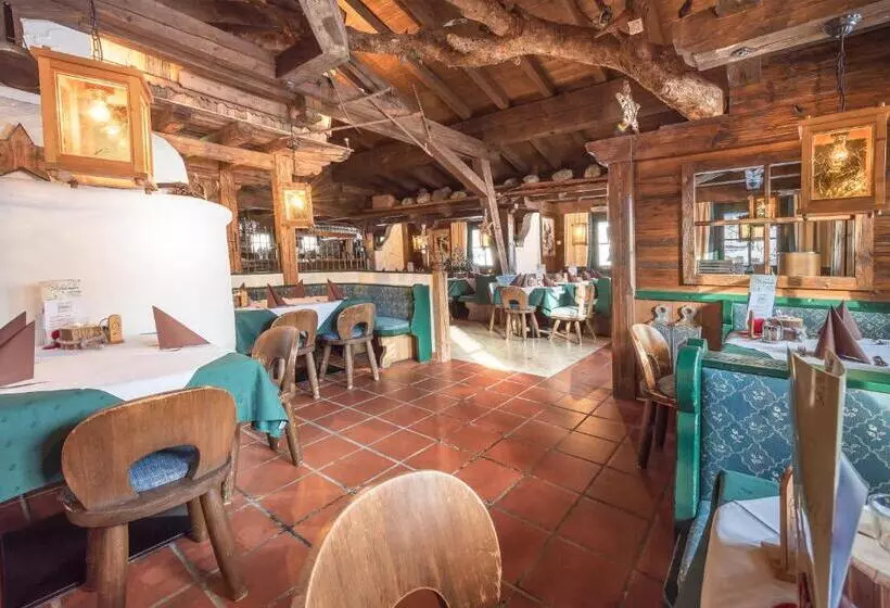 ベッドアンドブレックファースト Pension Restaurant Dorfalm