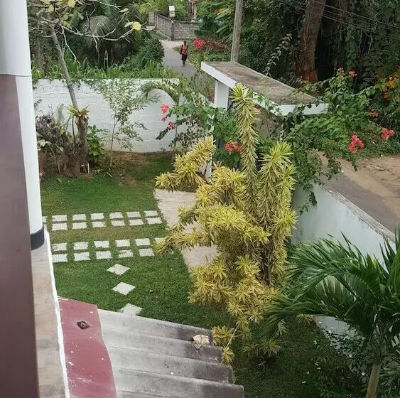 Aamiaismajoitus (B&B) Villa Happy Home