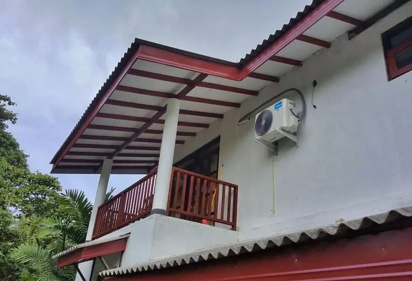 Aamiaismajoitus (B&B) Villa Happy Home