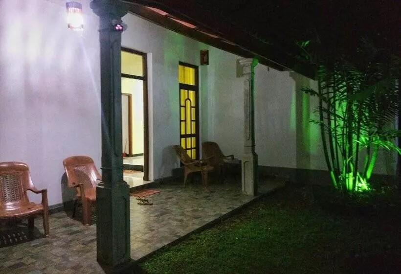 Aamiaismajoitus (B&B) Villa Happy Home