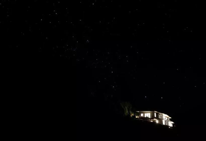 Big Sky Nelson Luxury Eco B&b