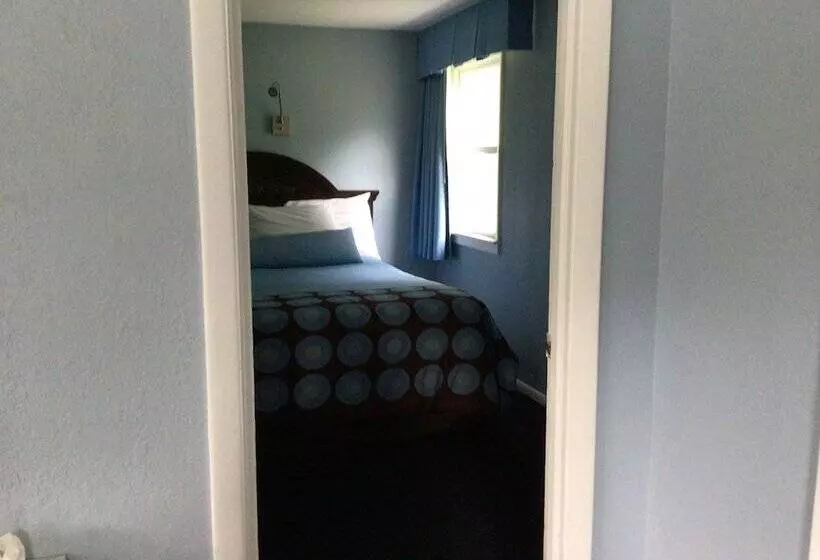 Hitching Post Country Motel