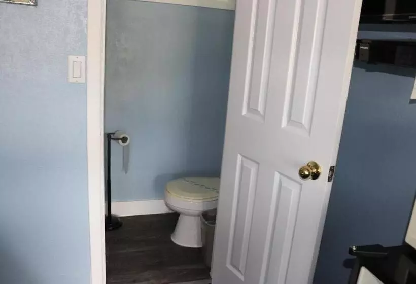 Hitching Post Country Motel