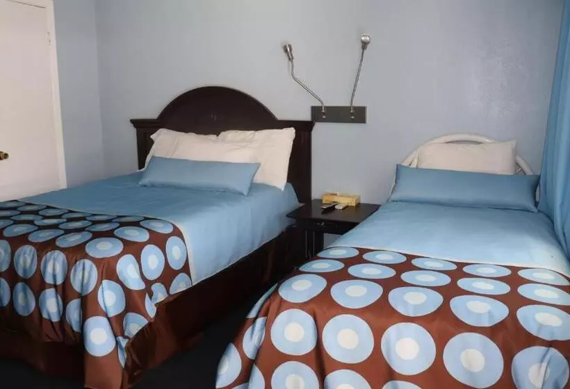 Hitching Post Country Motel