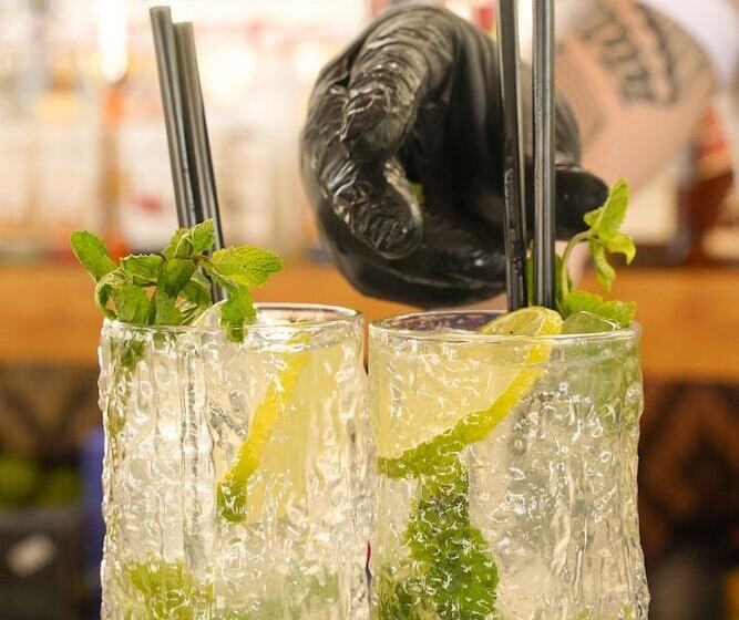 Отель Albanian Star