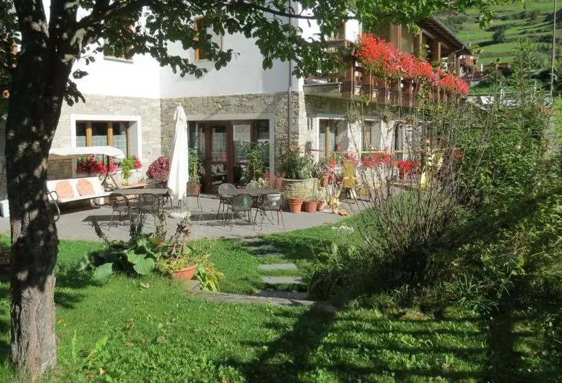 ホテル Albergo Castello