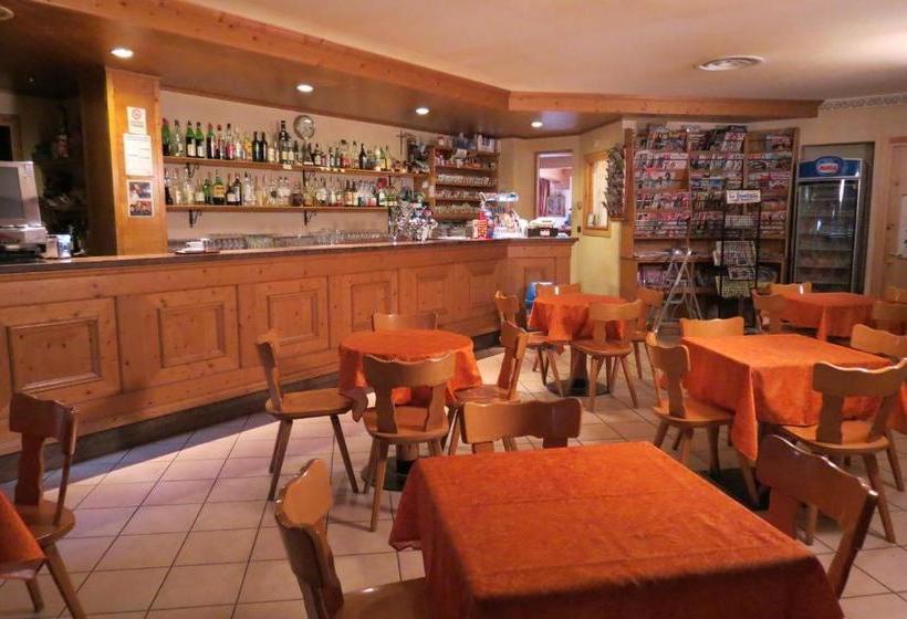 בית מלון כפרי Albergo Castello