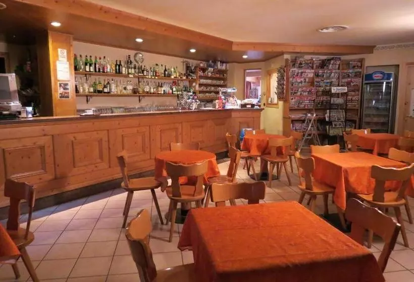 ホテル Albergo Castello