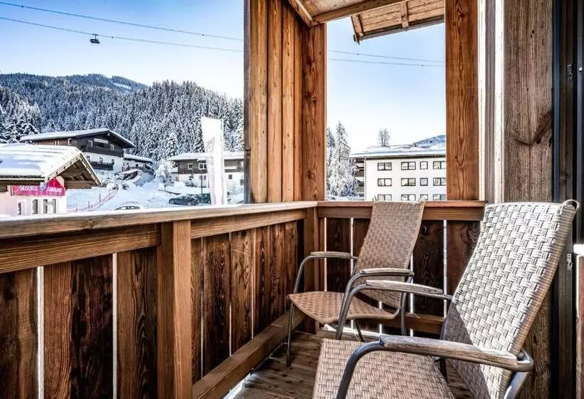 ホテル Almmonte Sensum Suites Boutique