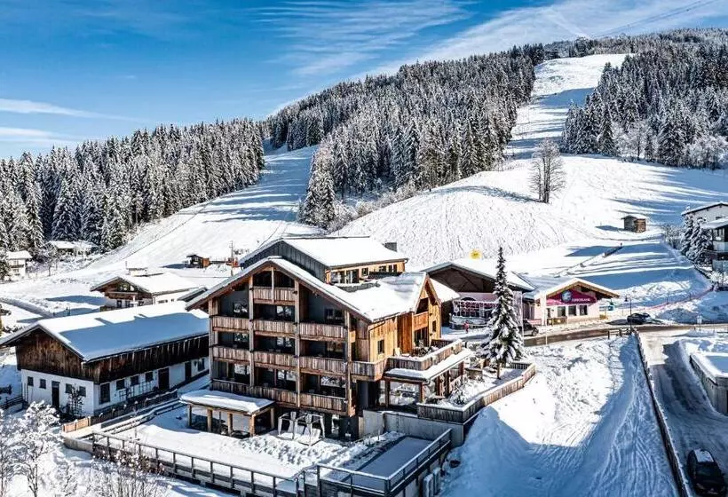 ホテル Almmonte Sensum Suites Boutique