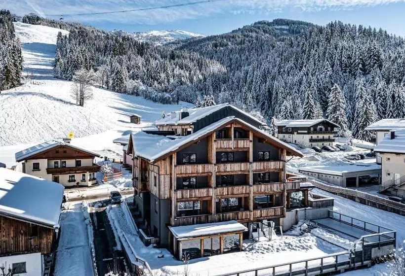 ホテル Almmonte Sensum Suites Boutique