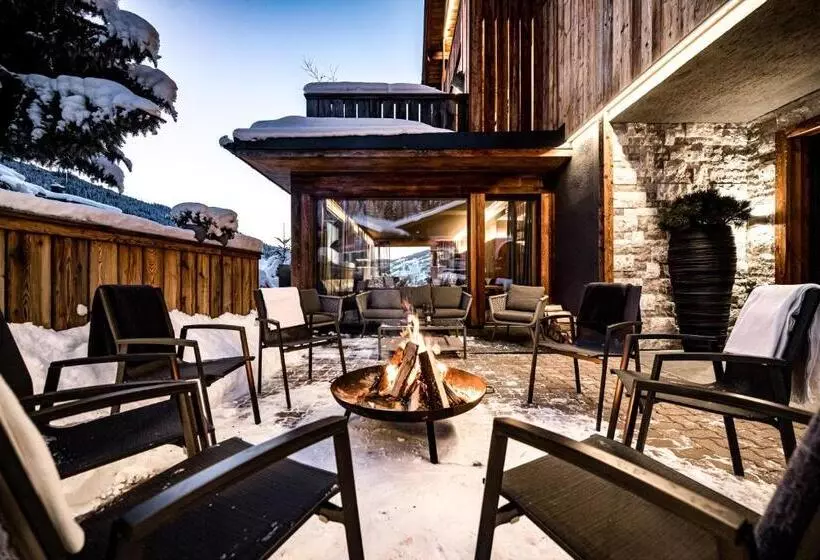 ホテル Almmonte Sensum Suites Boutique