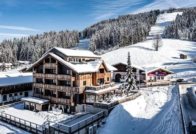 ホテル Almmonte Sensum Suites Boutique