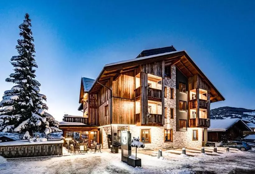 ホテル Almmonte Sensum Suites Boutique