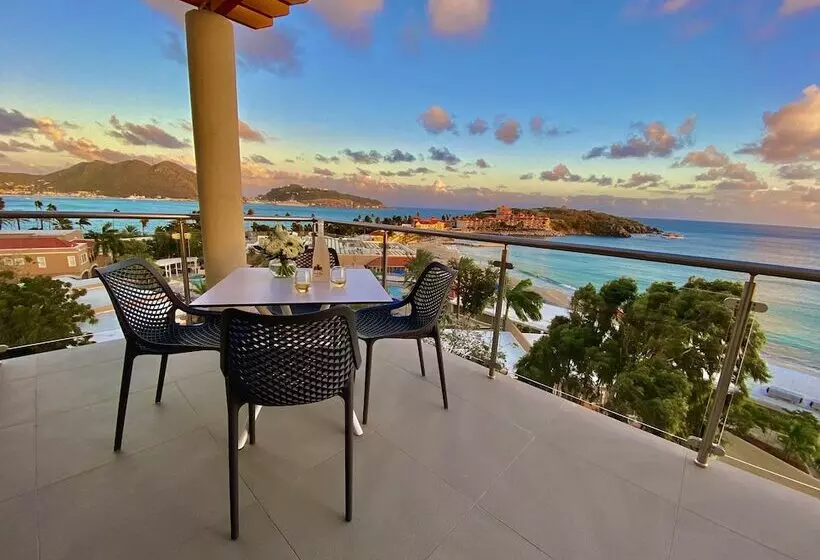 هتل Divi Little Bay Beach Resort