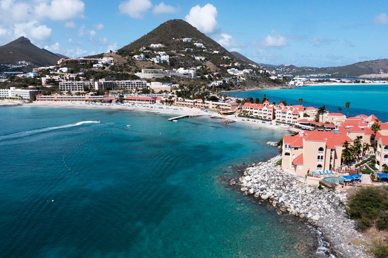 هتل Divi Little Bay Beach Resort