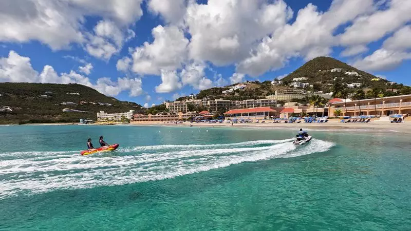 هتل Divi Little Bay Beach Resort