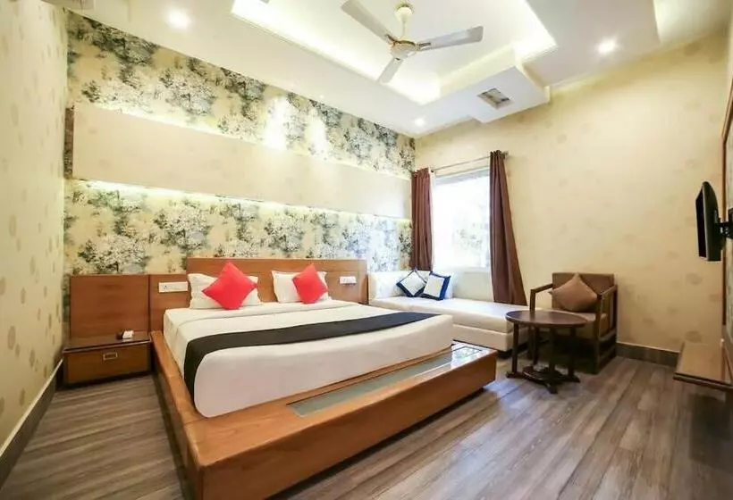 Hotelli Gopinath The Grand