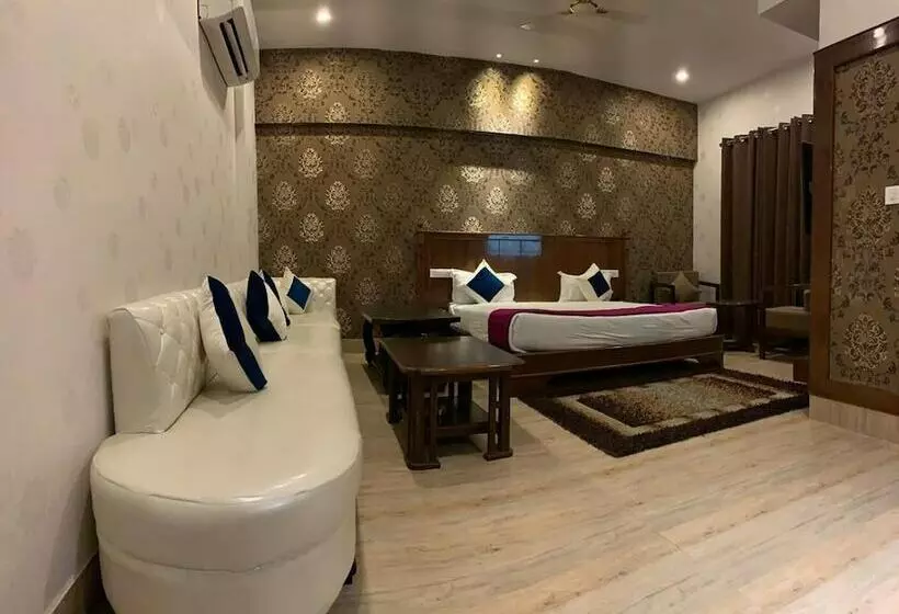 Hotelli Gopinath The Grand