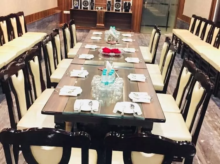 Hotelli Gopinath The Grand