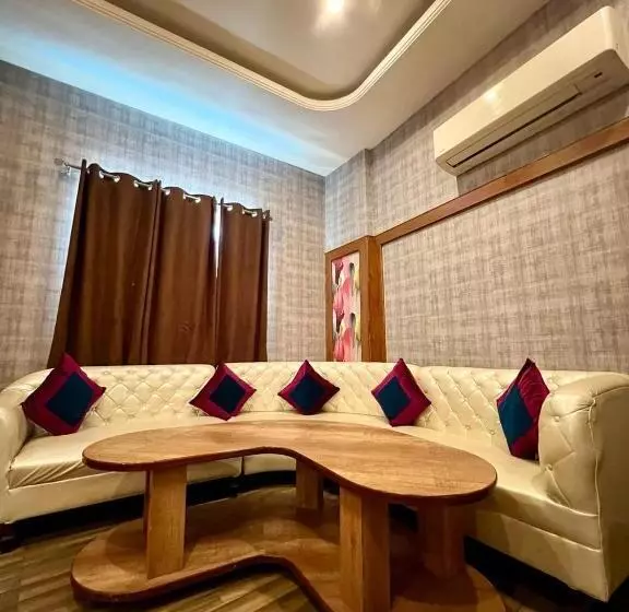 Hotelli Gopinath The Grand