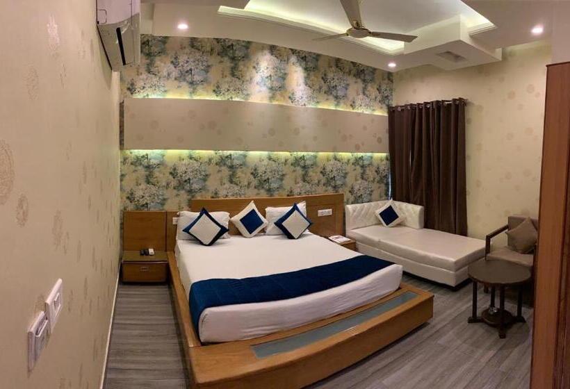 호텔 Gopinath The Grand