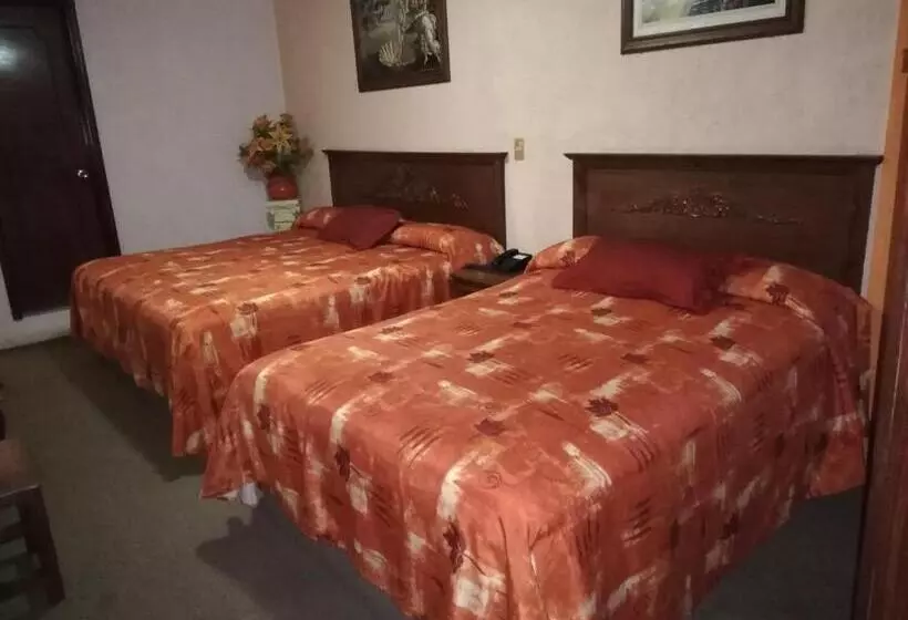 Hotelli Villa De Las Flores