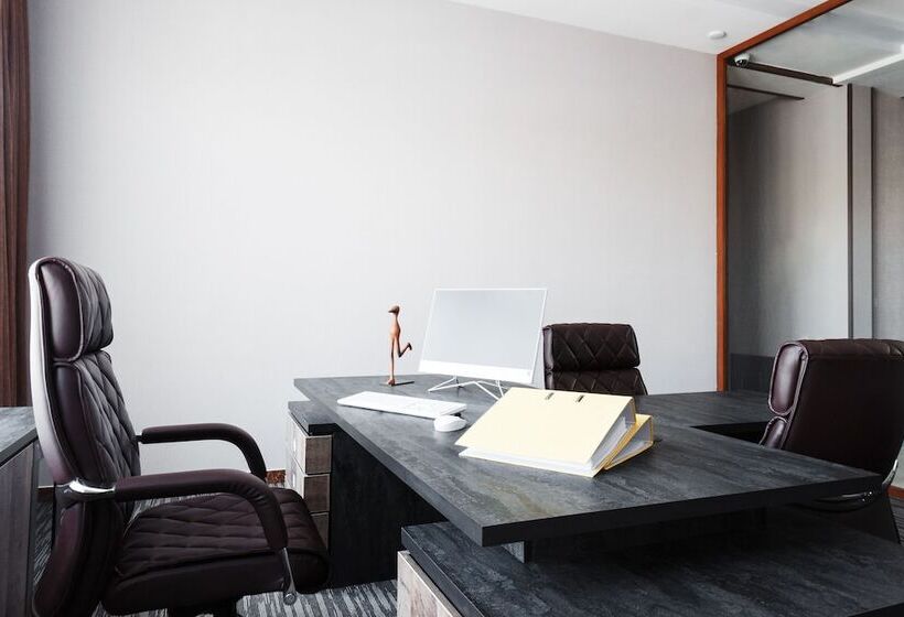 هتل Western Suites