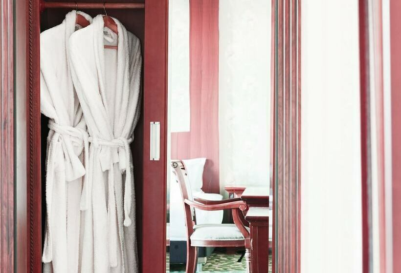 هتل Western Suites