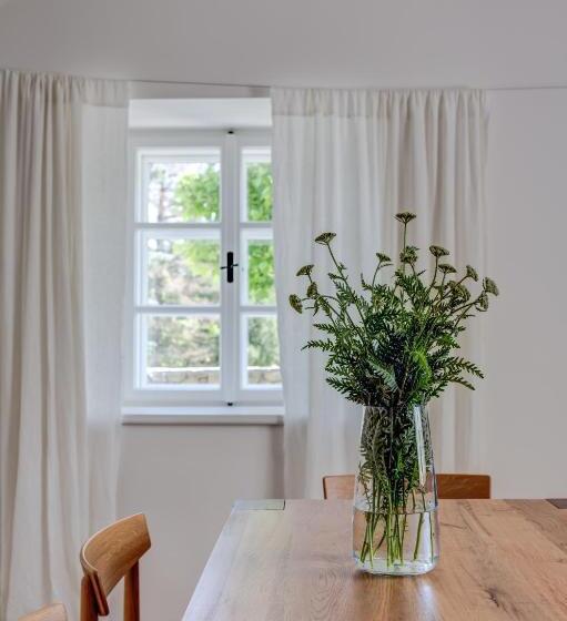 Boutique Hotel Mezi Plutky