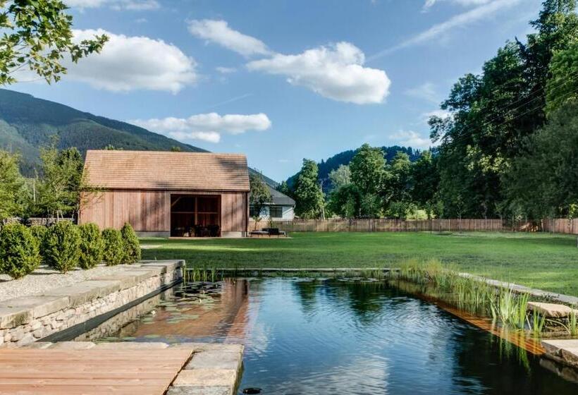 Boutique Hotel Mezi Plutky